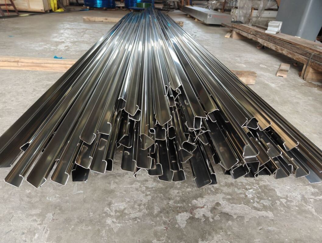 7005 อลูมิเนียมสกัด 4800MM ความยาว อลูมิเนียมโปรไฟล์ extruded สําหรับไฮดรอลิกหินเจาะ Rig Feed Beam